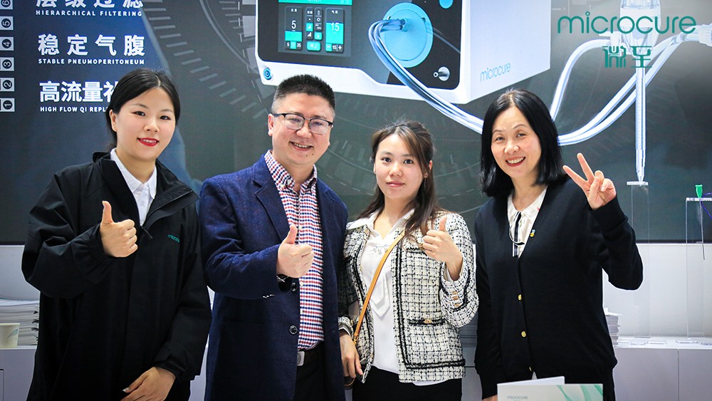 展会进程丨微至Microcure参展CMEF第一天圆满落幕